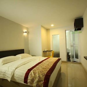 Starway Hotel